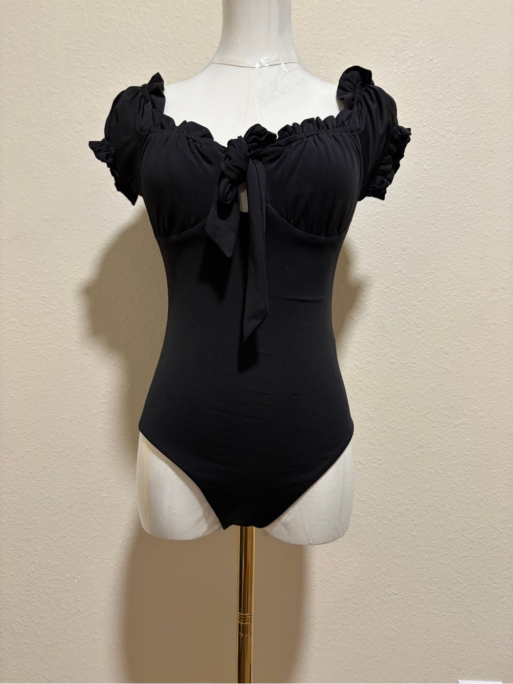 Princess Polly Black Ruffled Sleeve Bodysuit